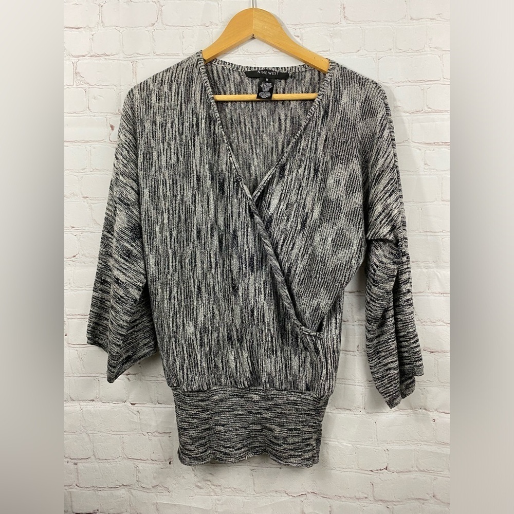 Nine West Blouse Womens Size Medium Black Gray Faux Wrap Deep V-Neckline